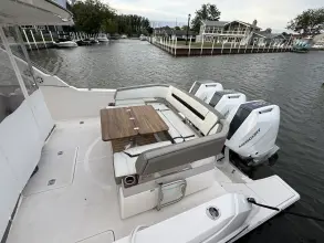 Thumbnail von Tiara Yachts 38 LS