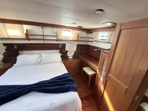 Thumbnail von Grand Banks 42 Flybridge Motor Yacht AT LAST