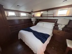 Thumbnail von Grand Banks 42 Flybridge Motor Yacht AT LAST