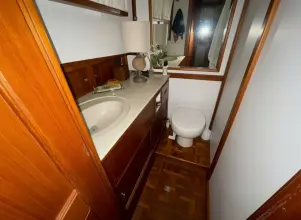 Thumbnail von Grand Banks 42 Flybridge Motor Yacht AT LAST