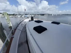 Thumbnail von Grand Banks 42 Flybridge Motor Yacht AT LAST