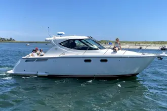 Tiara Yachts 3500 Sovran JAX