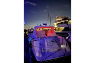 Thumbnail von Tiara Yachts 3500 Sovran JAX