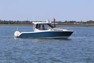 Boston Whaler 325 Conquest SIP N SEA