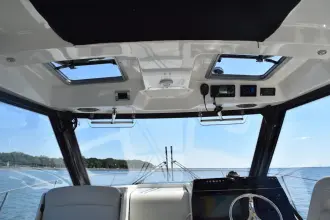 Thumbnail von Boston Whaler 325 Conquest SIP N SEA