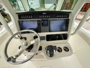 Thumbnail von Boston Whaler 280 Outrage