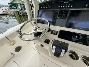 Thumbnail von Boston Whaler 280 Outrage