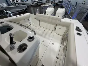 Thumbnail von Boston Whaler 280 Outrage