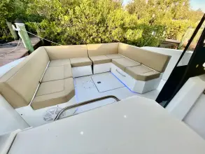 Thumbnail von Cruisers Yachts 390 Express Coupe