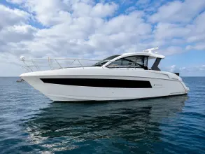 Thumbnail von Cruisers Yachts 390 Express Coupe