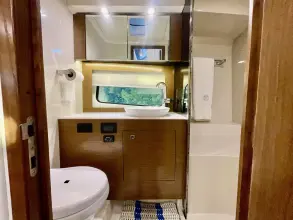 Thumbnail von Cruisers Yachts 390 Express Coupe