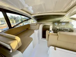 Thumbnail von Cruisers Yachts 390 Express Coupe