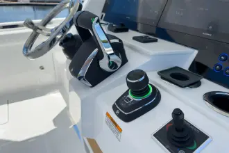 Thumbnail von Intrepid 35 Panacea