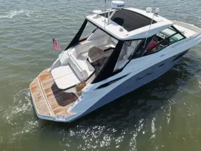 Thumbnail von Sea Ray 320 Sundancer