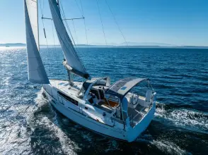 Thumbnail von Beneteau Oceanis 38.1 Grazie