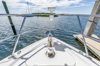 Thumbnail von Cruisers Yachts 5370 Express Rumpshaker The Remix