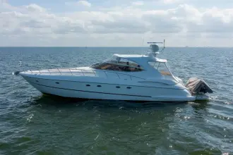 Thumbnail von Cruisers Yachts 5370 Express Rumpshaker The Remix