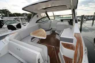 Thumbnail von Sea Ray Sundancer 320