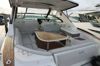 Thumbnail von Sea Ray Sundancer 320