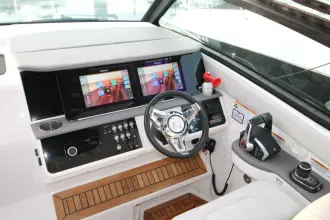 Thumbnail von Sea Ray Sundancer 320