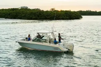 Thumbnail von Boston Whaler 240 Vantage