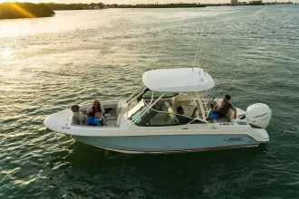 Thumbnail von Boston Whaler 240 Vantage