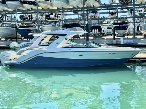 Sea Ray SLX 310 Outboard