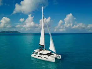 Lagoon 50 OUT OF THE BLUE