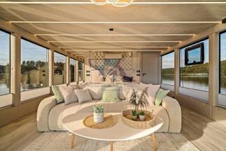 Thumbnail von Desidus Houseboat/House Yacht Lake Suite