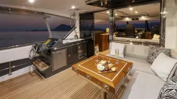 Thumbnail von Riviera 72 Sports Motor Yacht
