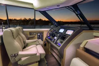 Thumbnail von Riviera 445 Suv
