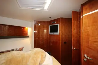 Thumbnail von Riviera 	Enclosed Flybridge 62