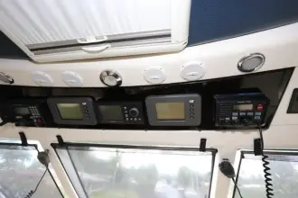Thumbnail von Riviera 	Enclosed Flybridge 62