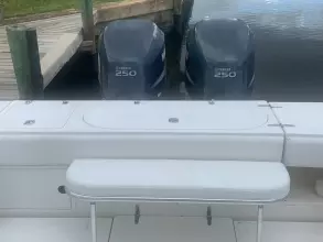 Thumbnail von Venture 34 Center Console