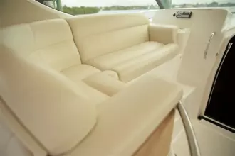 Thumbnail von Tiara Yachts 3900 Sovran