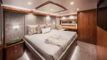 Thumbnail von Riviera 68 Sports Motor Yacht