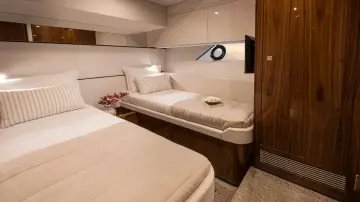 Thumbnail von Riviera 64 Sports Motor Yacht