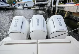 Thumbnail von Tiara Yachts 48LS