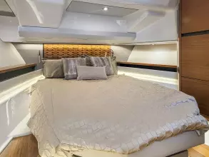 Thumbnail von Tiara Yachts 48LS