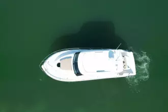 Thumbnail von Tiara Yachts 39 Coupe Triple Threat