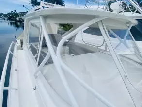 Thumbnail von Intrepid 390 Sport Yacht