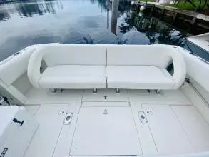 Thumbnail von Intrepid 390 Sport Yacht