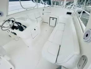 Thumbnail von Intrepid 390 Sport Yacht