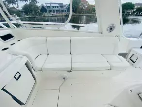 Thumbnail von Intrepid 390 Sport Yacht