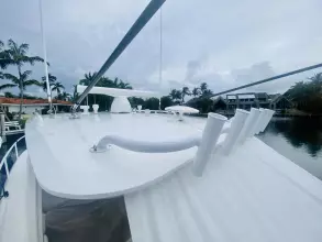 Thumbnail von Intrepid 390 Sport Yacht