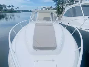 Thumbnail von Intrepid 390 Sport Yacht