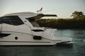 Thumbnail von Sea Ray 350 Sundancer Coupe