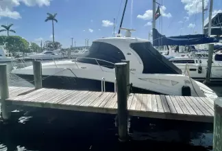 Sea Ray 40 Sundancer  Just J's