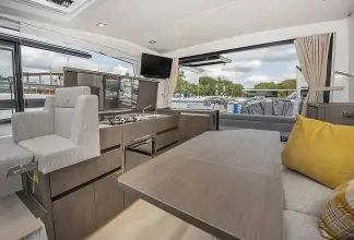 Thumbnail von Sealine C335 Available Now
