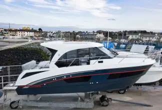 Thumbnail von Beneteau Antares 9